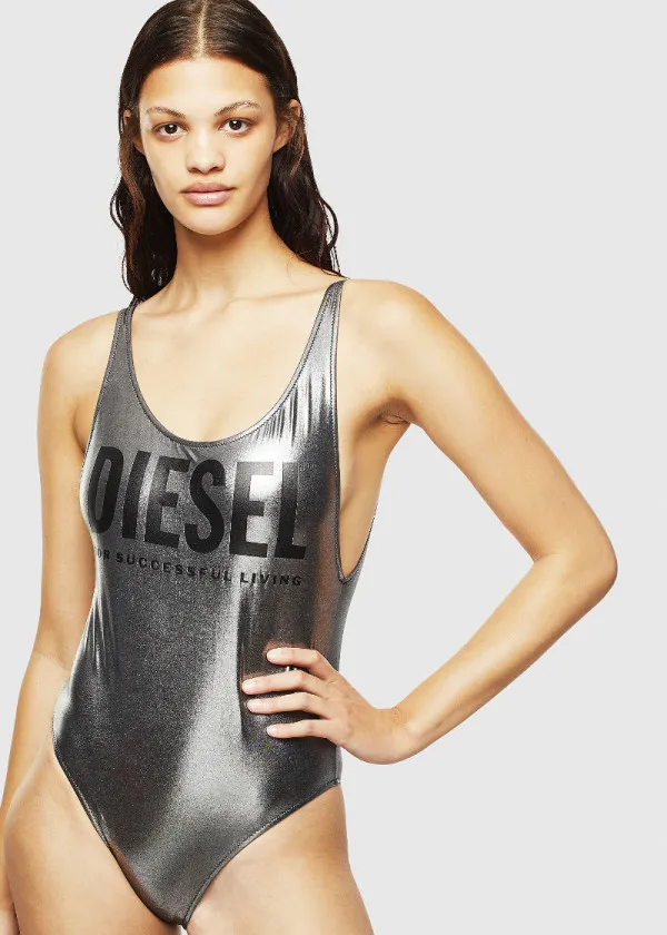 КОСТИМ ЗА КАПЕЊЕ 