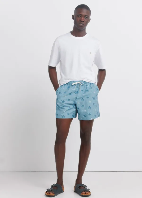 КОСТИМ ЗА КАПЕЊЕ 