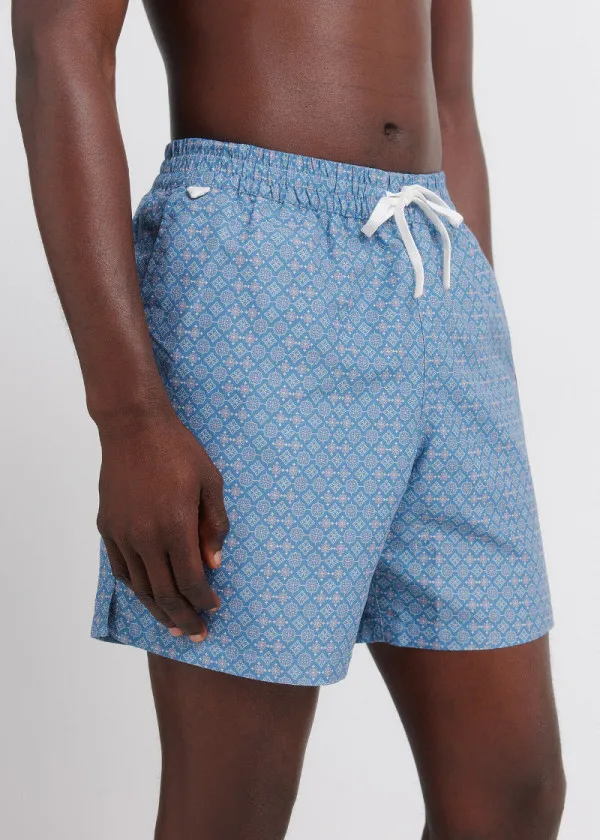 КОСТИМ ЗА КАПЕЊЕ 