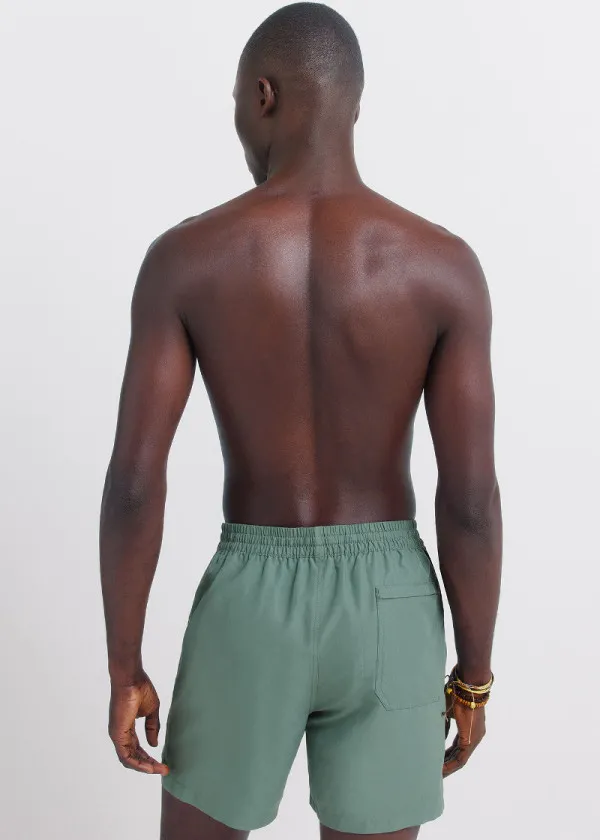 КОСТИМ ЗА КАПЕЊЕ 