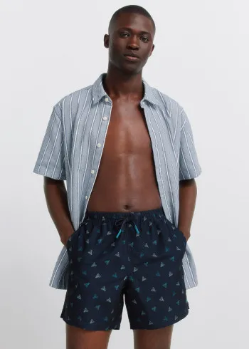 КОСТИМ ЗА КАПЕЊЕ 