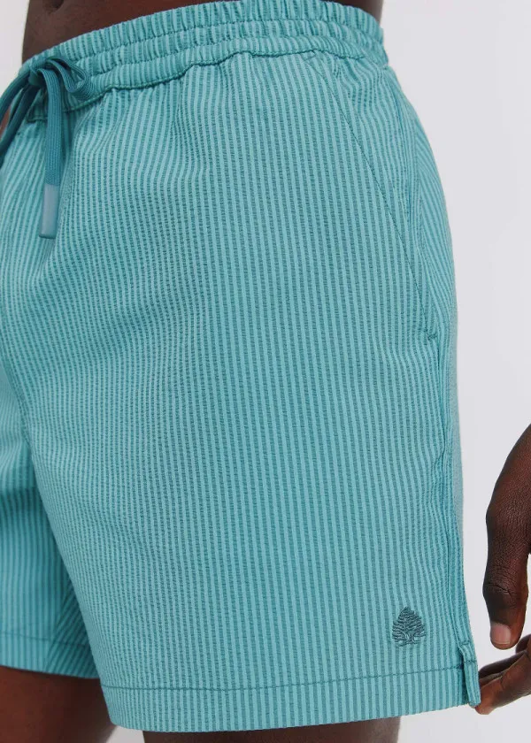 КОСТИМ ЗА КАПЕЊЕ 