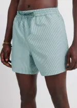 КОСТИМ ЗА КАПЕЊЕ 