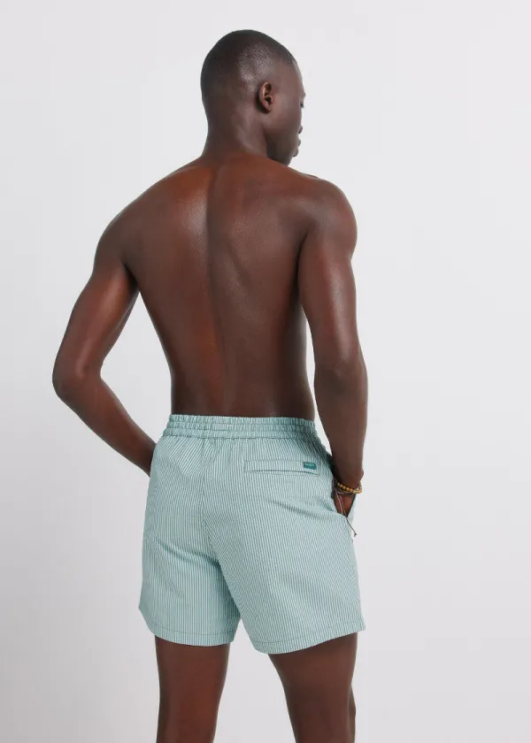 КОСТИМ ЗА КАПЕЊЕ 