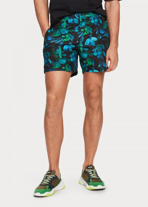 КОСТИМ ЗА КАПЕЊЕ 