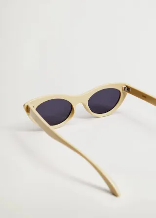 ОЧИЛА ЗА СОНЦЕ 