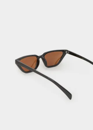 ОЧИЛА ЗА СОНЦЕ 