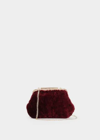 СВЕЧЕНА ЧАНТА 