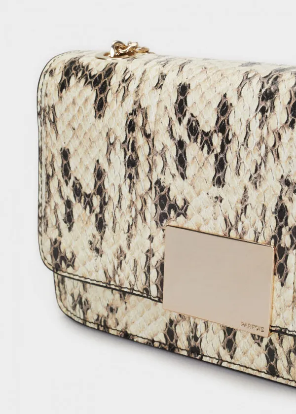 СВЕЧЕНА ЧАНТА 