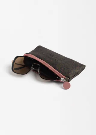 ОЧИЛА ЗА СОНЦЕ 