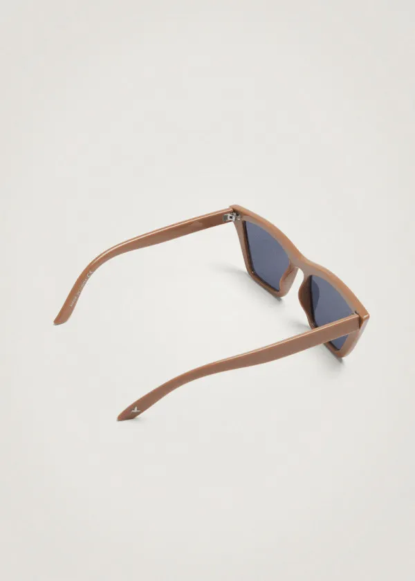 ОЧИЛА ЗА СОНЦЕ 