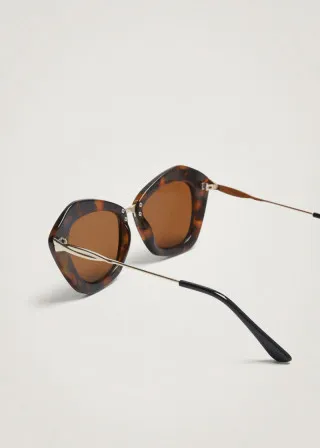 ОЧИЛА ЗА СОНЦЕ 