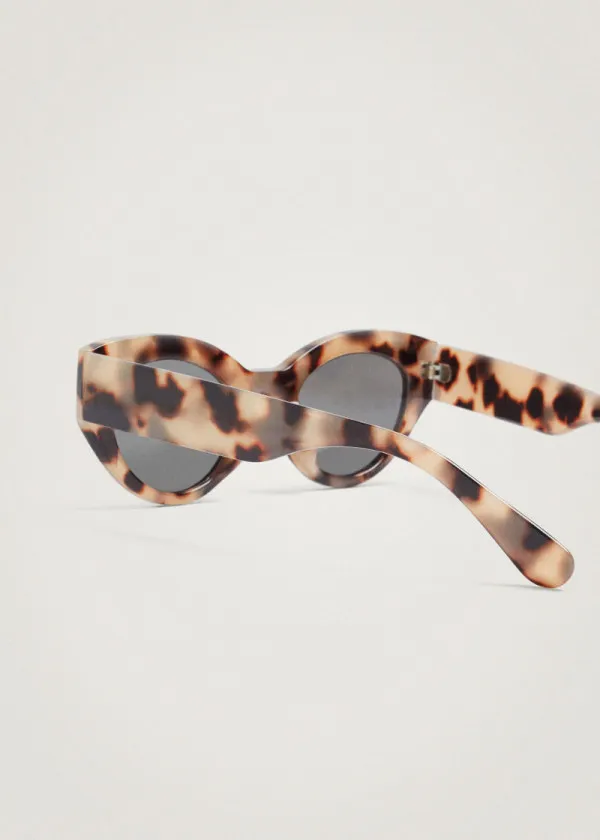 ОЧИЛА ЗА СОНЦЕ 