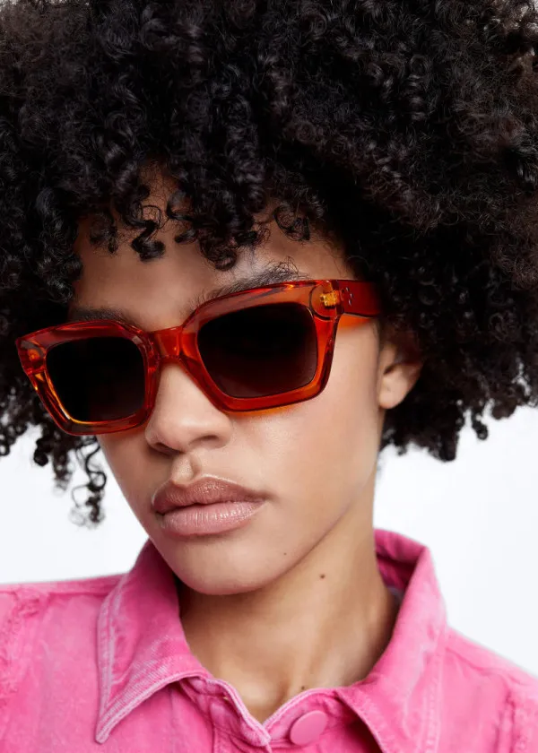 ОЧИЛА ЗА СОНЦЕ 