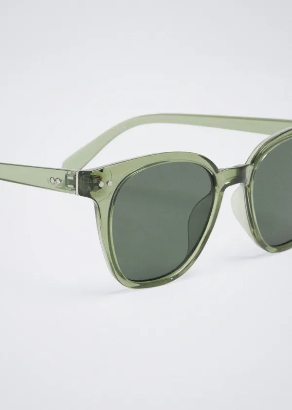 ОЧИЛА ЗА СОНЦЕ 