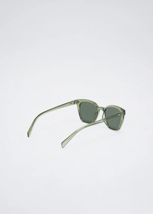 ОЧИЛА ЗА СОНЦЕ 