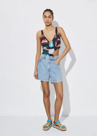 ЕДНОДЕЛЕН КОСТИМ ЗА КАПЕЊЕ 