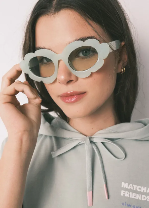 ОЧИЛА ЗА СОНЦЕ 