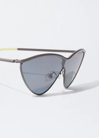 ОЧИЛА ЗА СОНЦЕ 