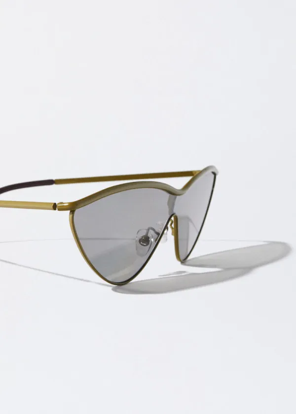 ОЧИЛА ЗА СОНЦЕ 