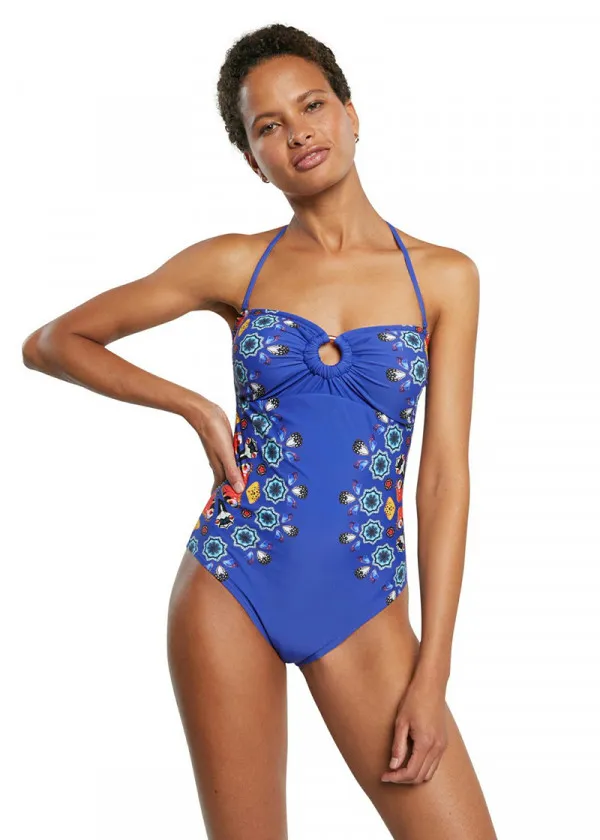 ЕДНОДЕЛЕН КОСТИМ ЗА КАПЕЊЕ 