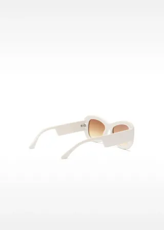 ОЧИЛА ЗА СОНЦЕ 