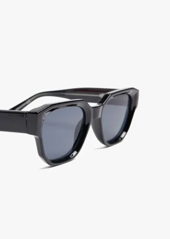 ОЧИЛА ЗА СОНЦЕ 