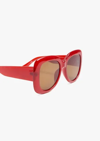 ОЧИЛА ЗА СОНЦЕ 