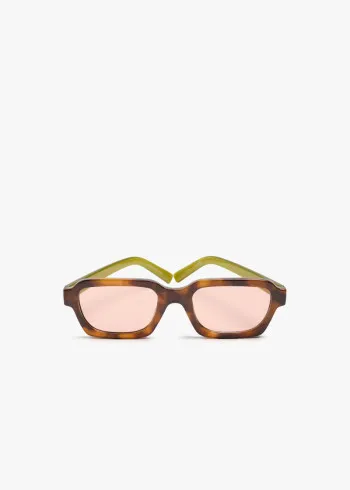 ОЧИЛА ЗА СОНЦЕ 