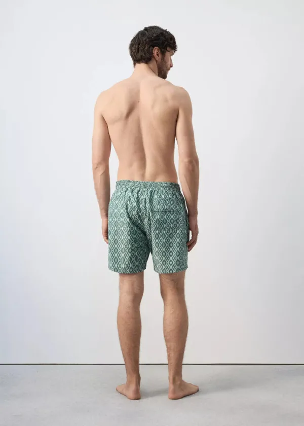 КОСТИМ ЗА КАПЕЊЕ 