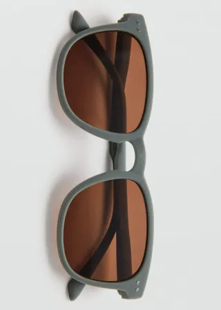 ОЧИЛА ЗА СОНЦЕ 