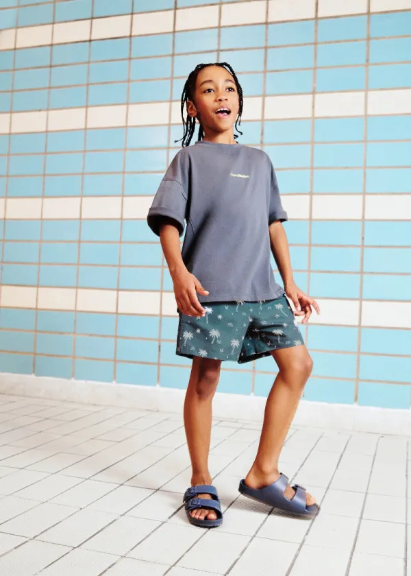 КОСТИМ ЗА КАПЕЊЕ 