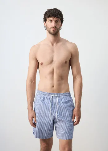 КОСТИМ ЗА КАПЕЊЕ 