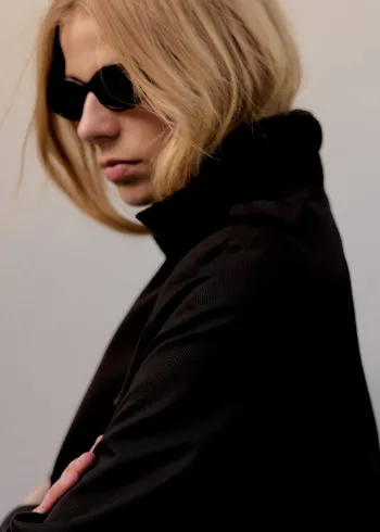 ОЧИЛА ЗА СОНЦЕ 