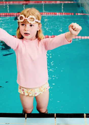 КОСТИМ ЗА КАПЕЊЕ 