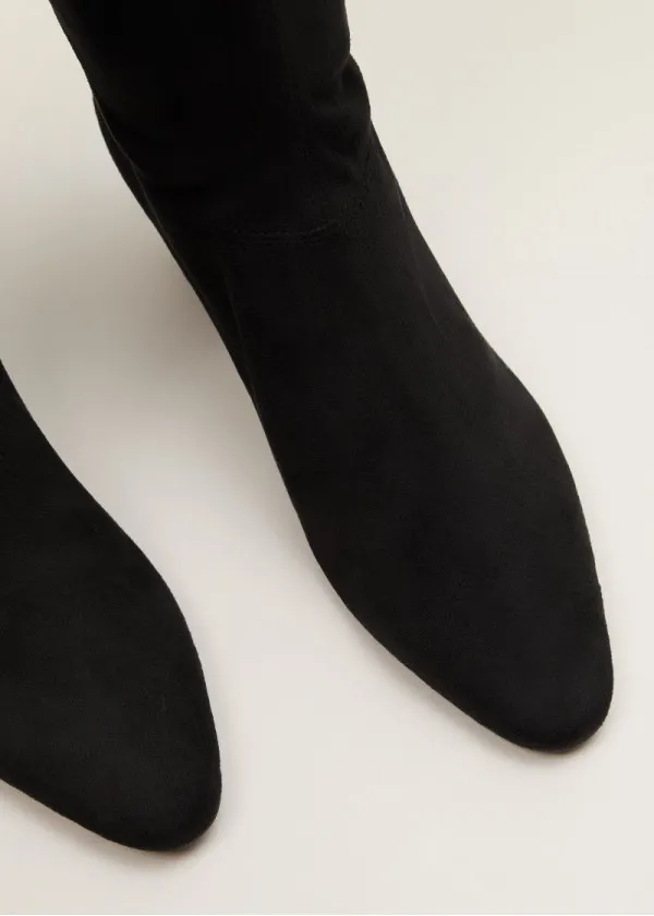 ВИСОКИ ЧИЗМИ 