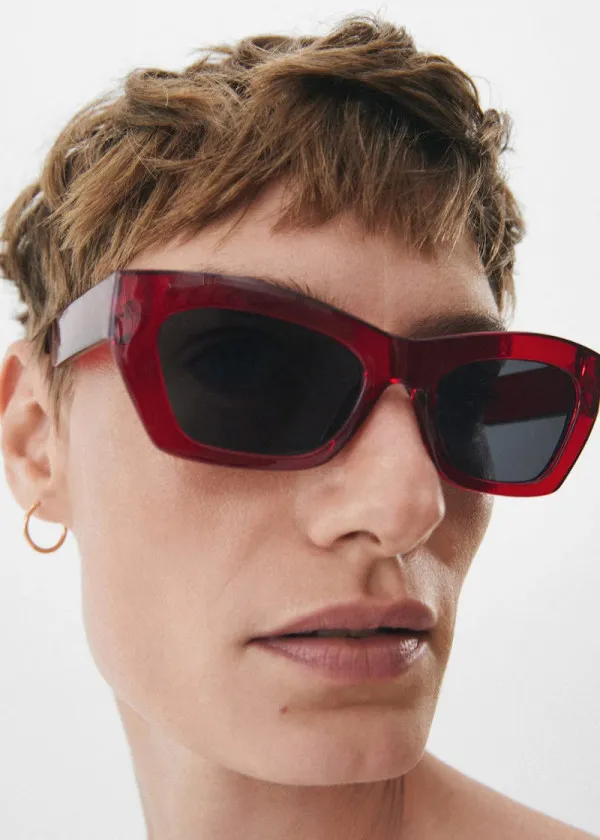 ОЧИЛА ЗА СОНЦЕ 