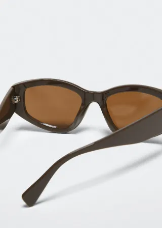 ОЧИЛА ЗА СОНЦЕ 