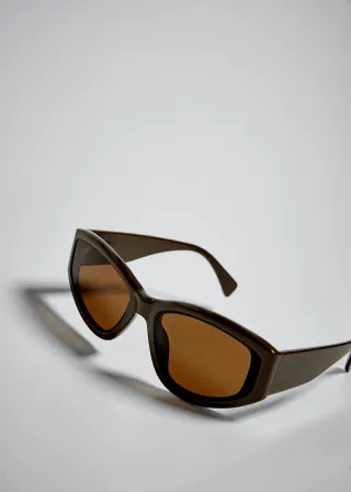 ОЧИЛА ЗА СОНЦЕ 