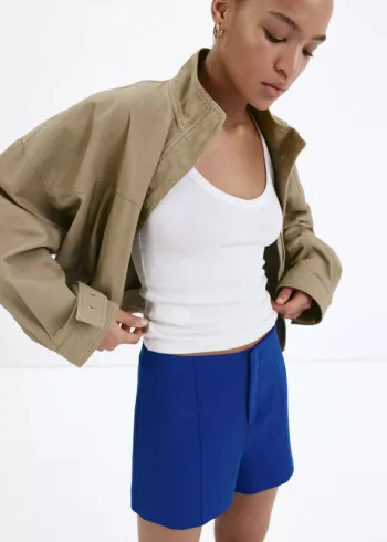 БЕРМУДИ 