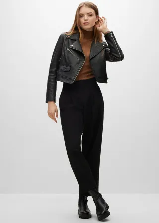 ЖЕНСКА КОЖНА ЈАКНА 