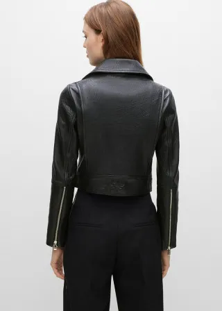 ЖЕНСКА КОЖНА ЈАКНА 