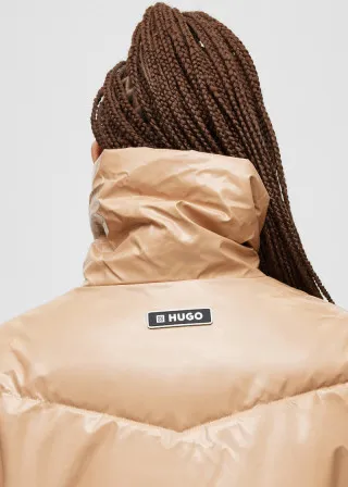 ЖЕНСКА ЈАКНА 