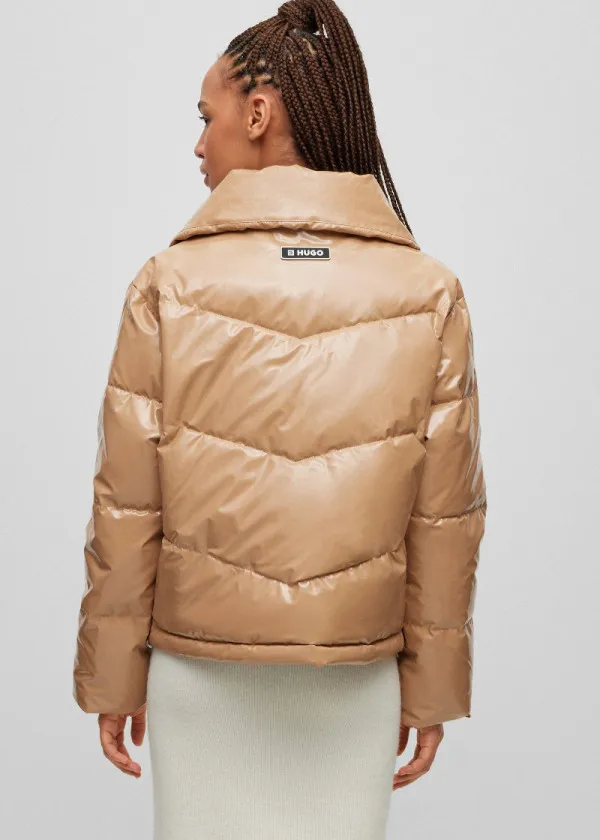 ЖЕНСКА ЈАКНА 