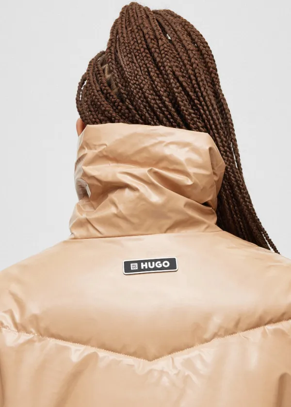 ЖЕНСКА ЈАКНА 