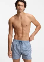 КОСТИМ ЗА КАПЕЊЕ 