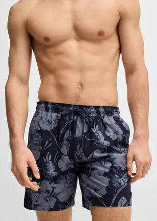 КОСТИМ ЗА КАПЕЊЕ 