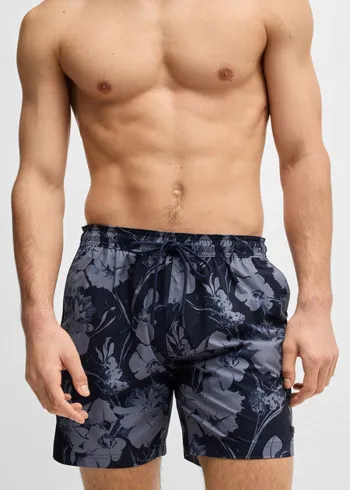 КОСТИМ ЗА КАПЕЊЕ 