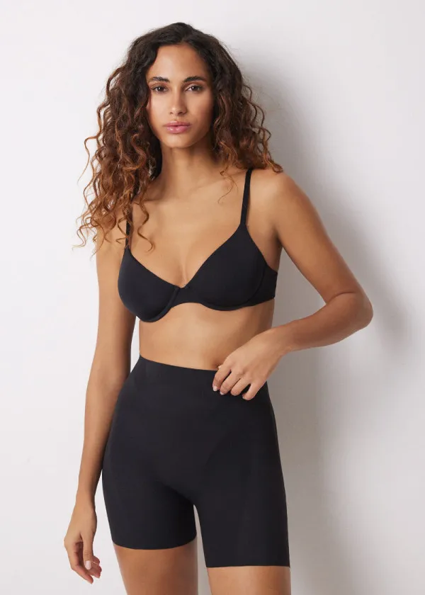 ОБЛИКУВАЧ ЗА ТЕЛО 