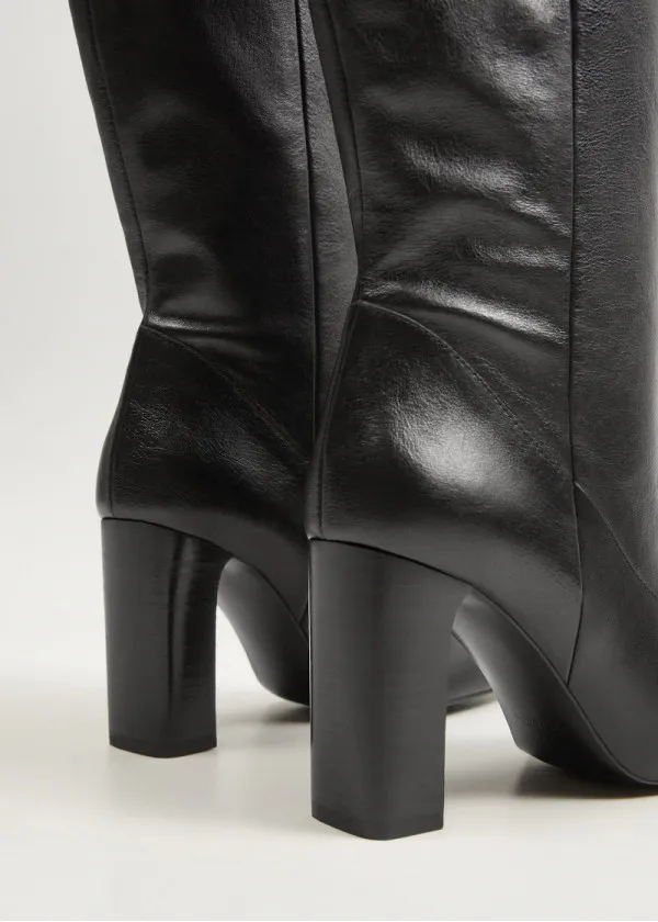 ВИСОКИ ЧИЗМИ 